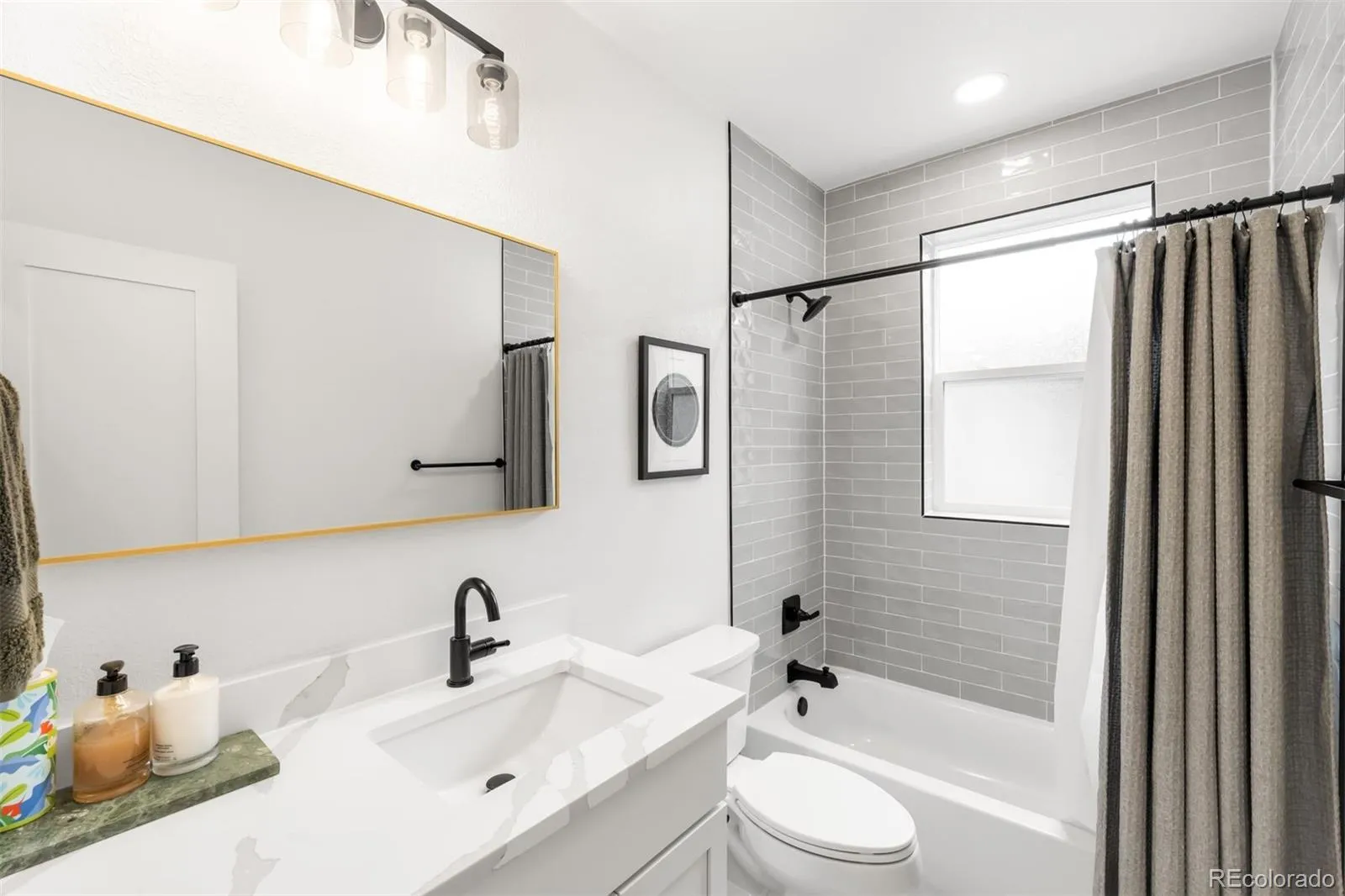 04172026205921 1600 19