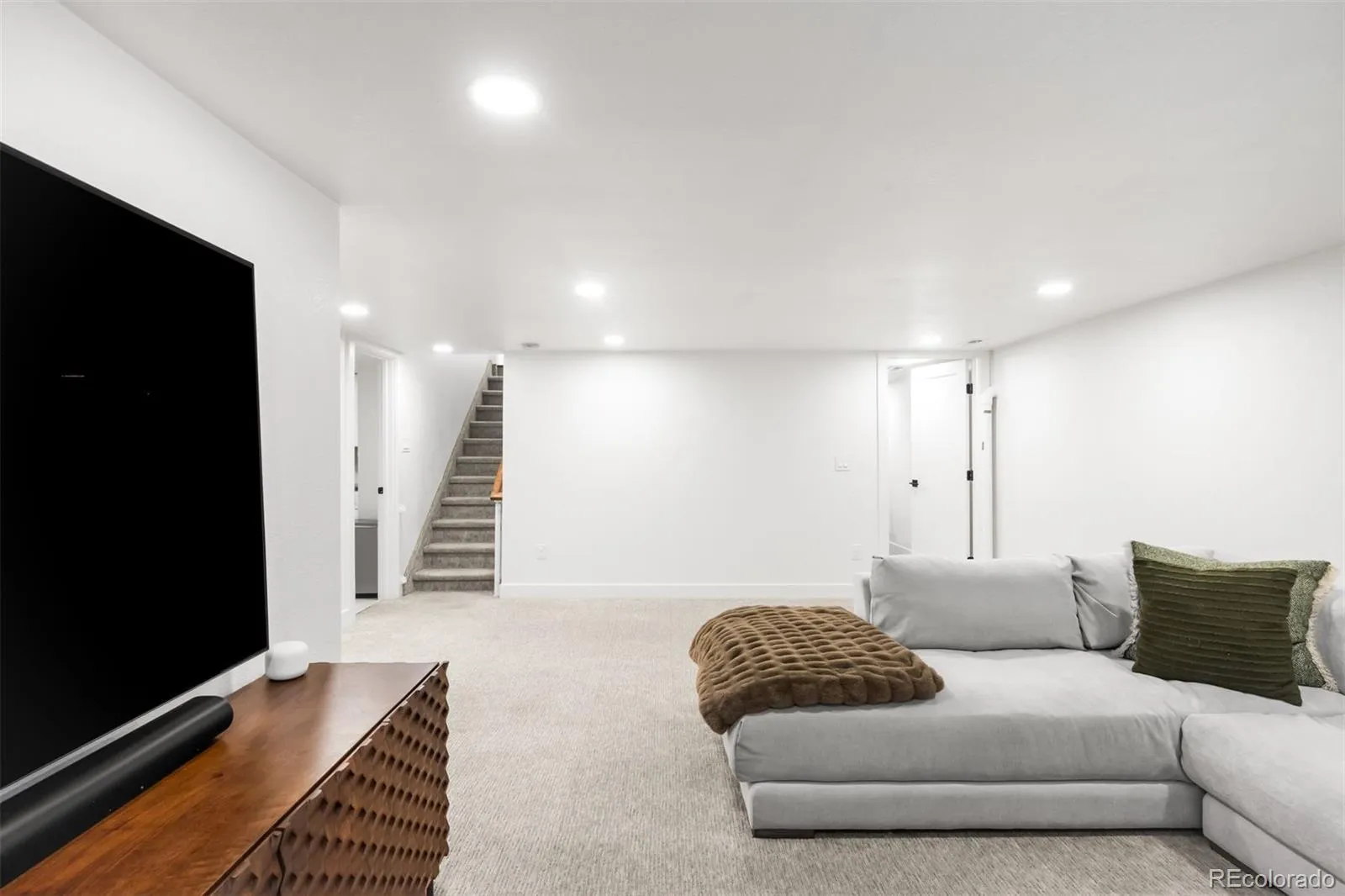 04172026205921 1600 23