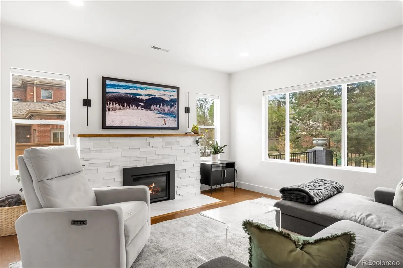 2028 Elm Street Denver CO 80207 MLS #REC4969483 04222026205456 1600 8