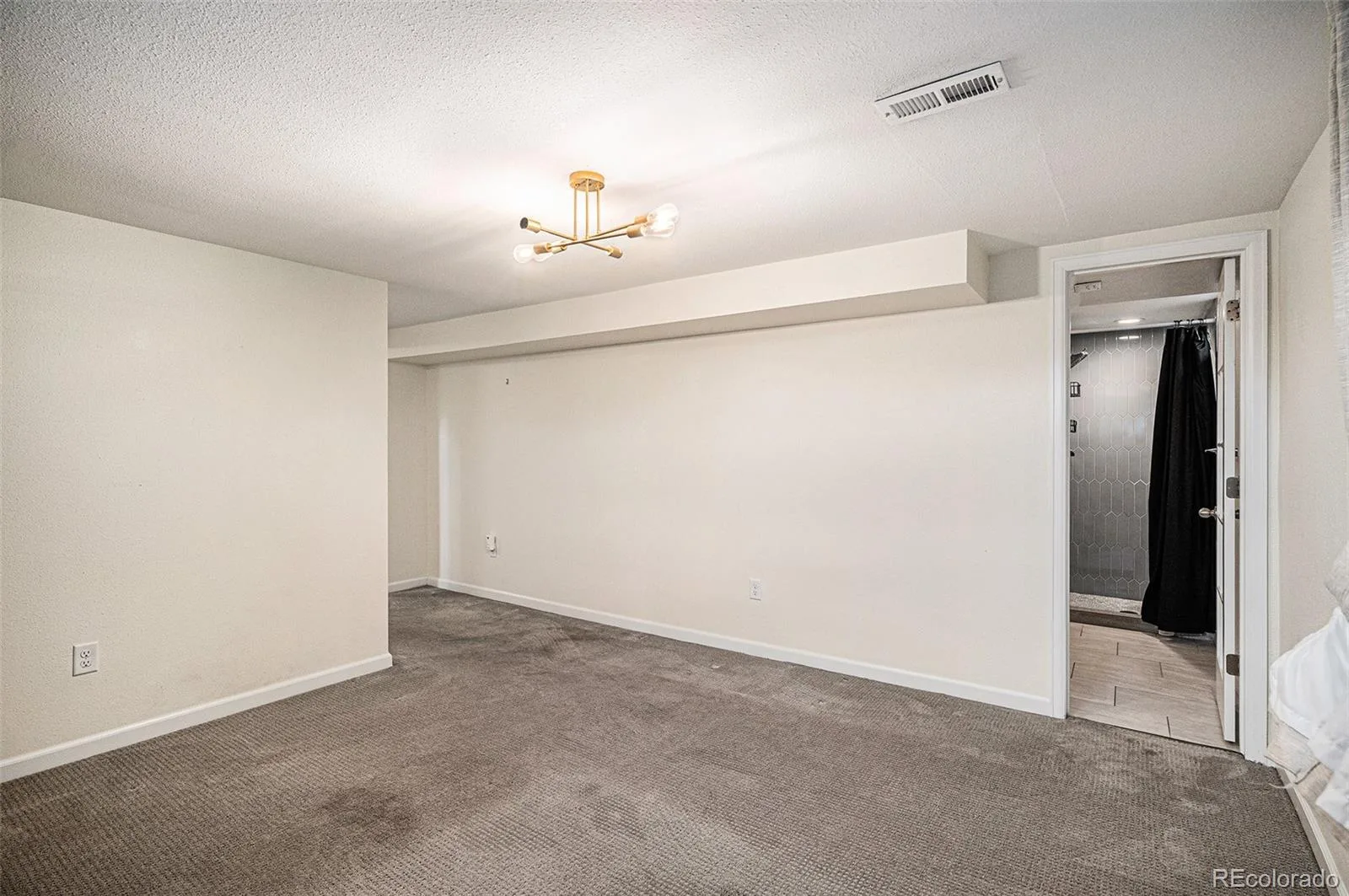 5445 Vallejo Street Denver CO 80221 | MLS #REC4972350 09232026052942 1600 22