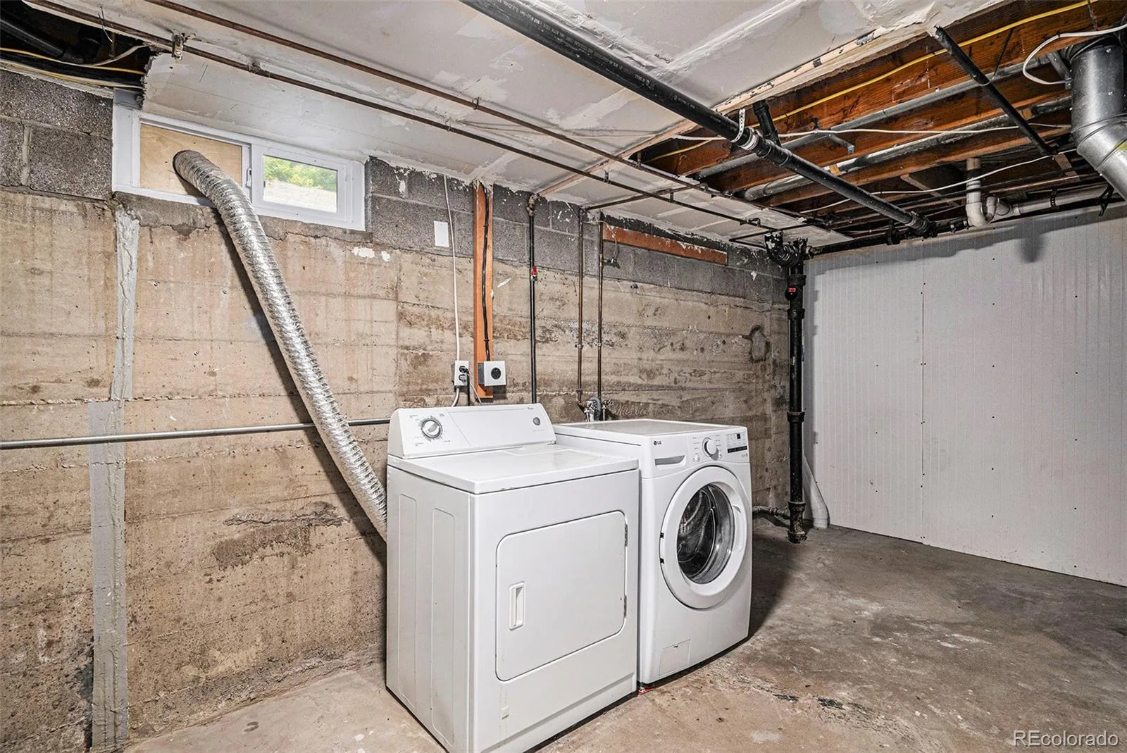 5445 Vallejo Street Denver CO 80221 | MLS #REC4972350 09232026052942 1600 26