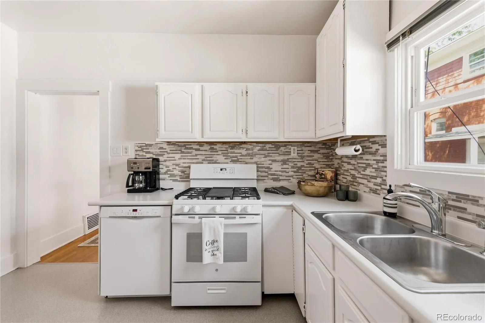 4734 W 33rd Avenue Denver CO 80212 | MLS #REC4972764 08212026215006 1600 15