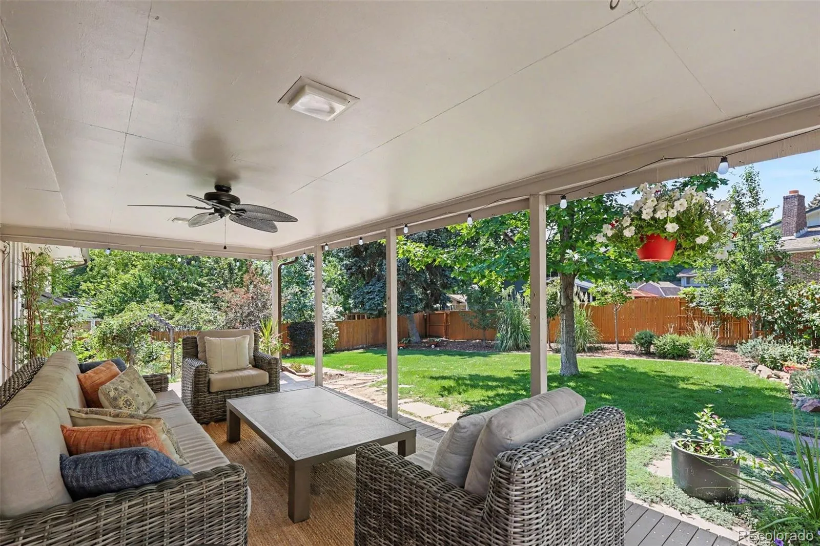 2489 S Brentwood Street Denver CO 80227 | MLS #REC4973854 09232026053021 1600 23