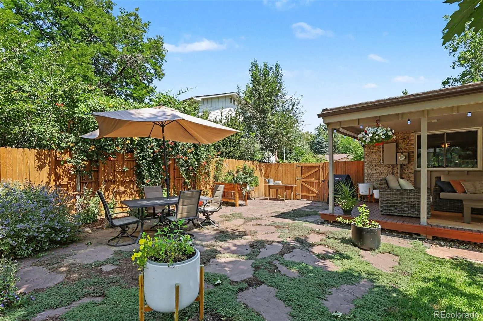 2489 S Brentwood Street Denver CO 80227 | MLS #REC4973854 09232026053021 1600 24