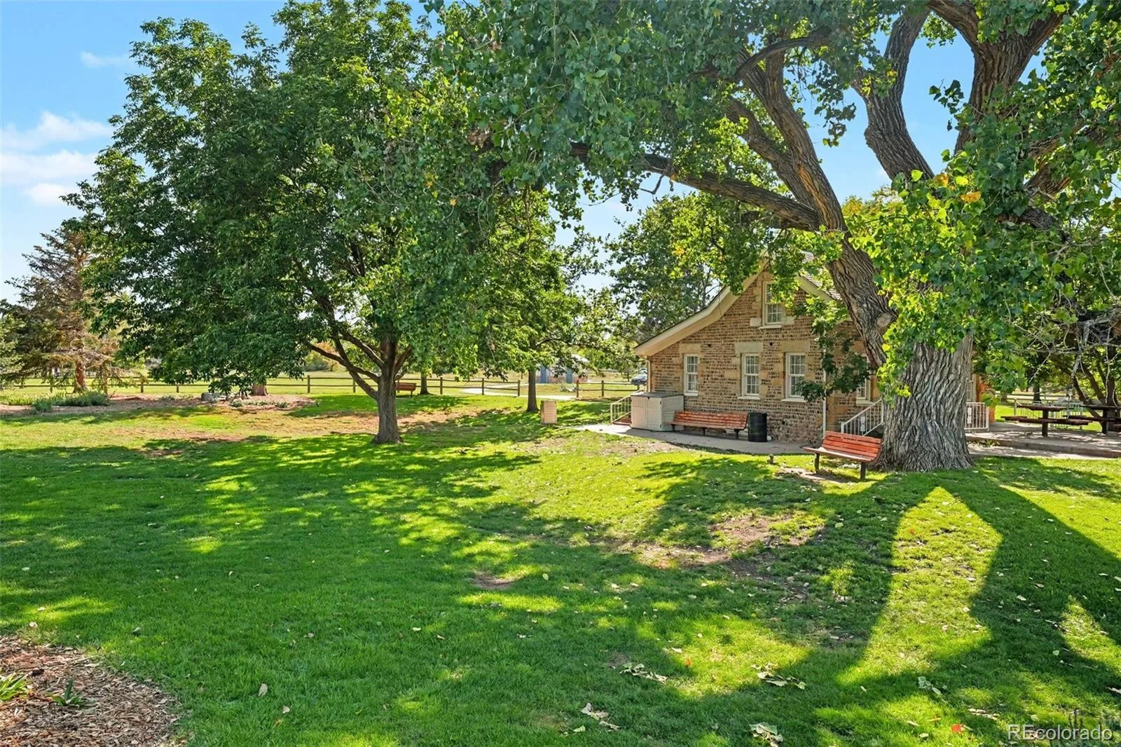 2489 S Brentwood Street Denver CO 80227 | MLS #REC4973854 09232026053021 1600 30