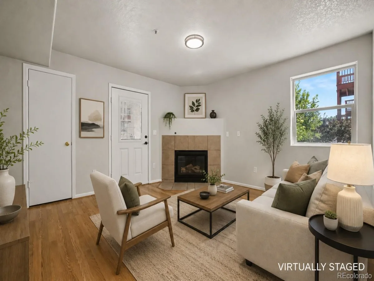 960 S Dawson Way #1 Aurora CO 80012 | MLS #REC4974703 08262026123216 1200 1