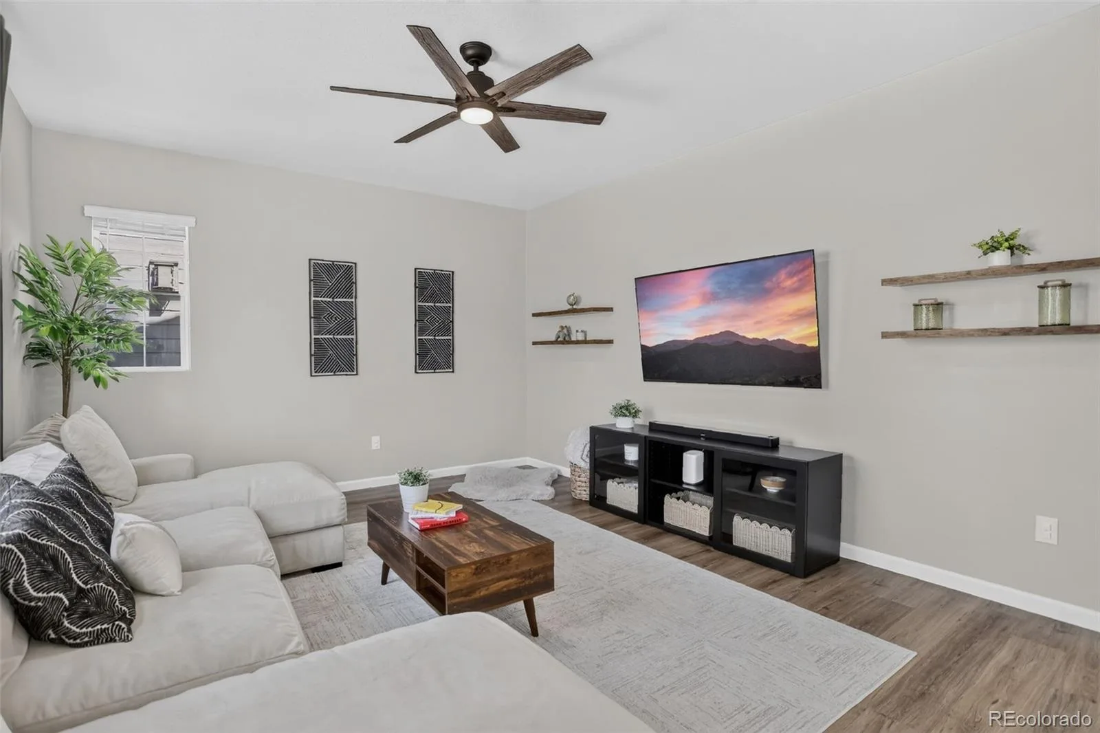 1835 Villageview Lane Castle Rock CO 80104 | MLS #REC4976398 08302026210339 1600 9