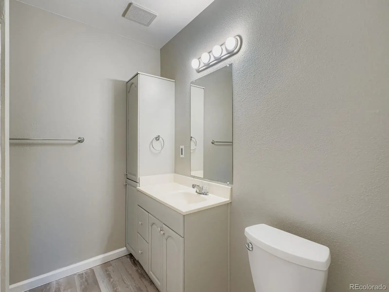 140 E Highline Circle #105 Centennial CO 80122 MLS #REC4977809 02232026220828 1600 12