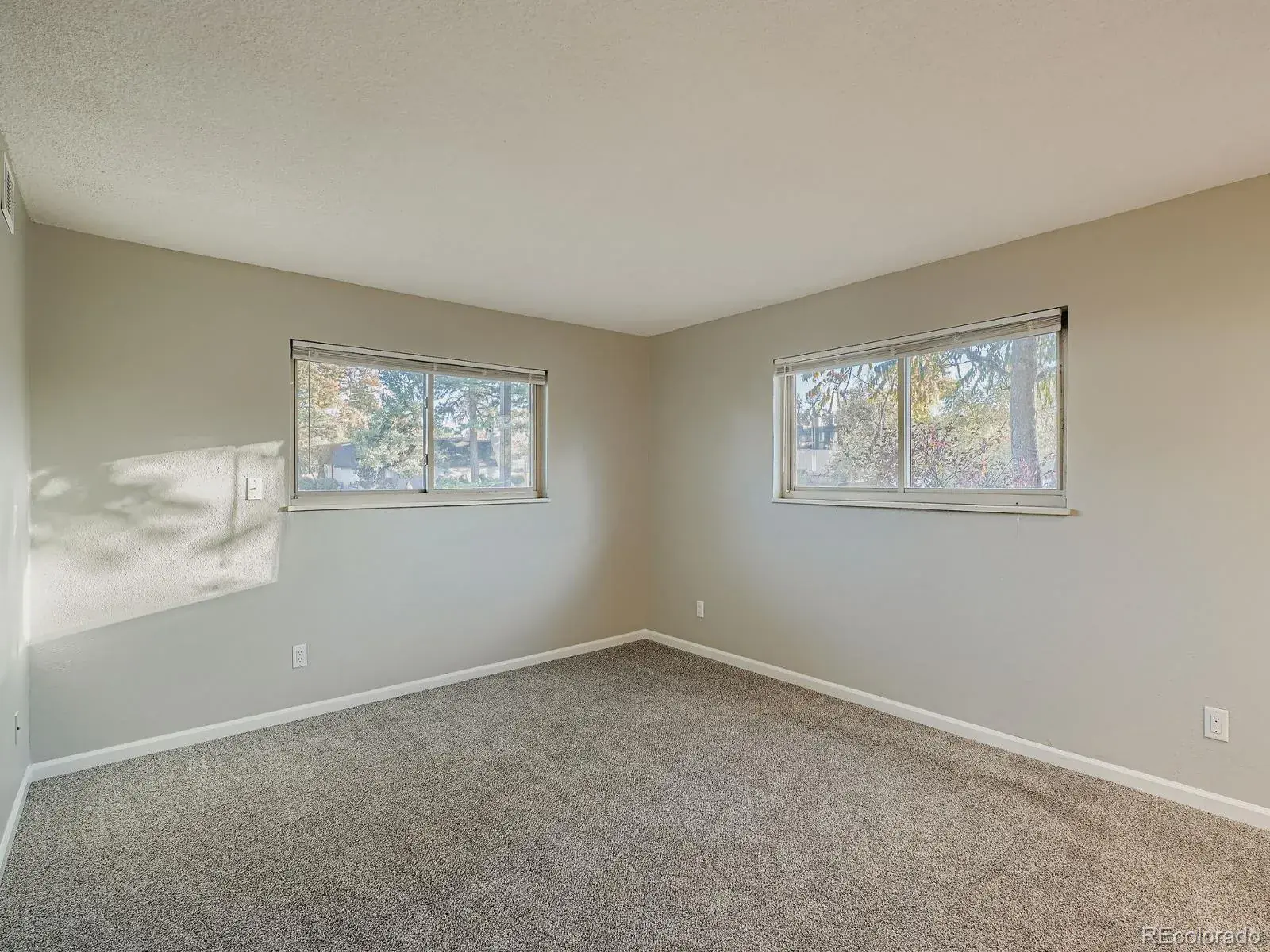 140 E Highline Circle #105 Centennial CO 80122 MLS #REC4977809 02232026220828 1600 17