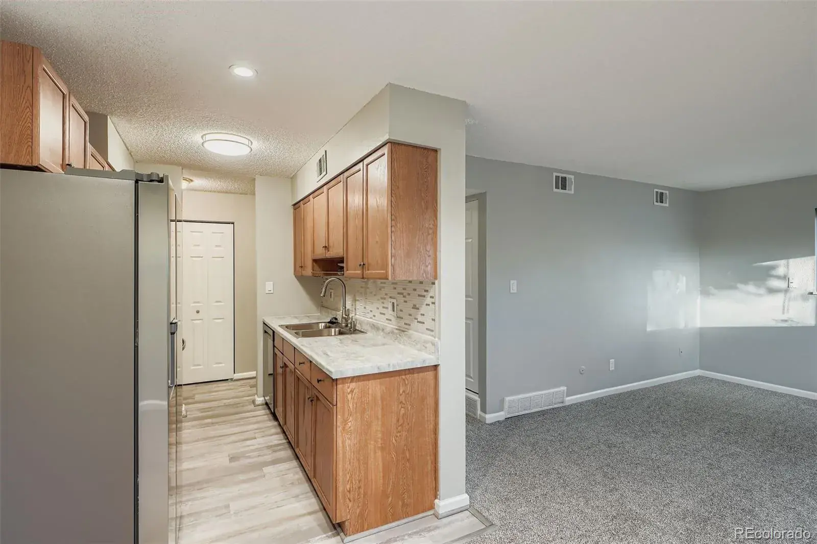 140 E Highline Circle #105 Centennial CO 80122 MLS #REC4977809 02232026220828 1600 32
