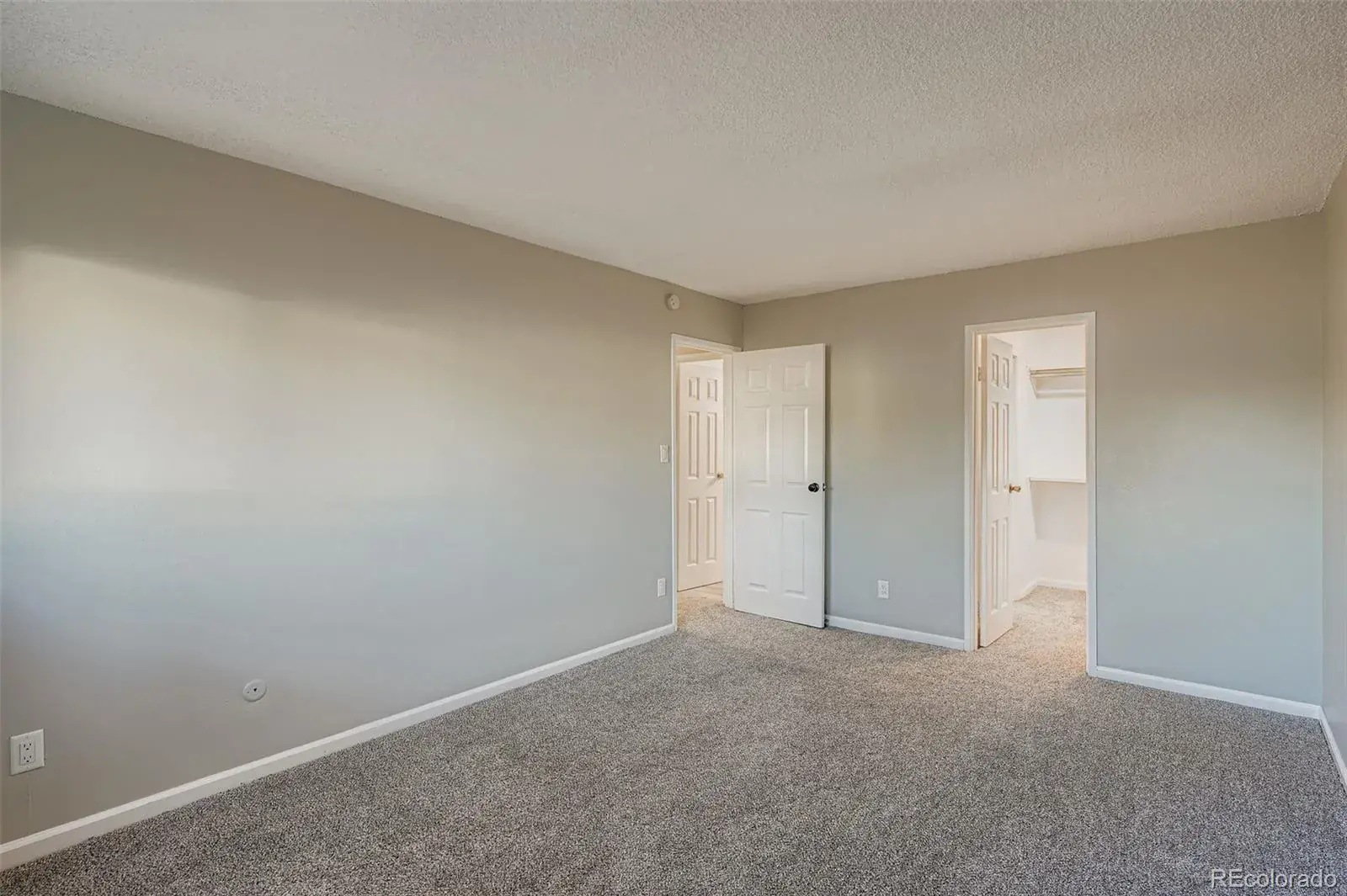 140 E Highline Circle #105 Centennial CO 80122 MLS #REC4977809 02232026220828 1600 38