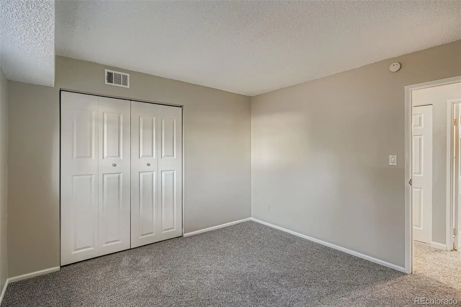 140 E Highline Circle #105 Centennial CO 80122 MLS #REC4977809 02232026220828 1600 42