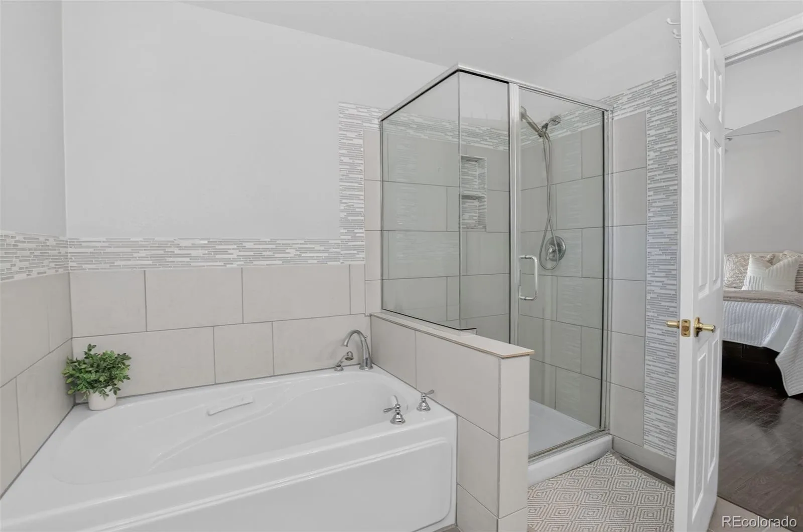 9274 Fox Fire Lane Littleton CO 80129 MLS #REC4978232 06162026220036 1600 20