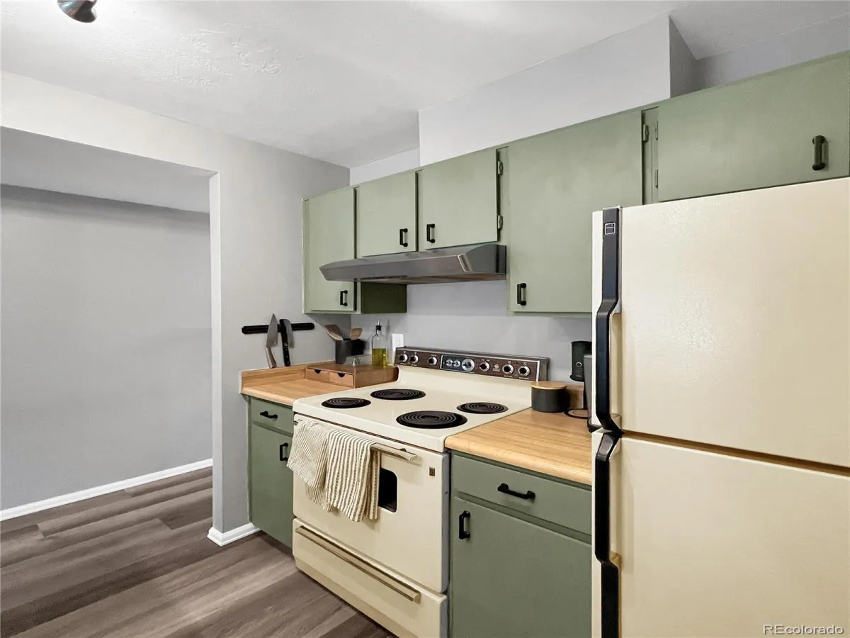 6565 E Arizona Avenue #8 Denver CO 80224 MLS #REC4979013 04012026072038 1200 10