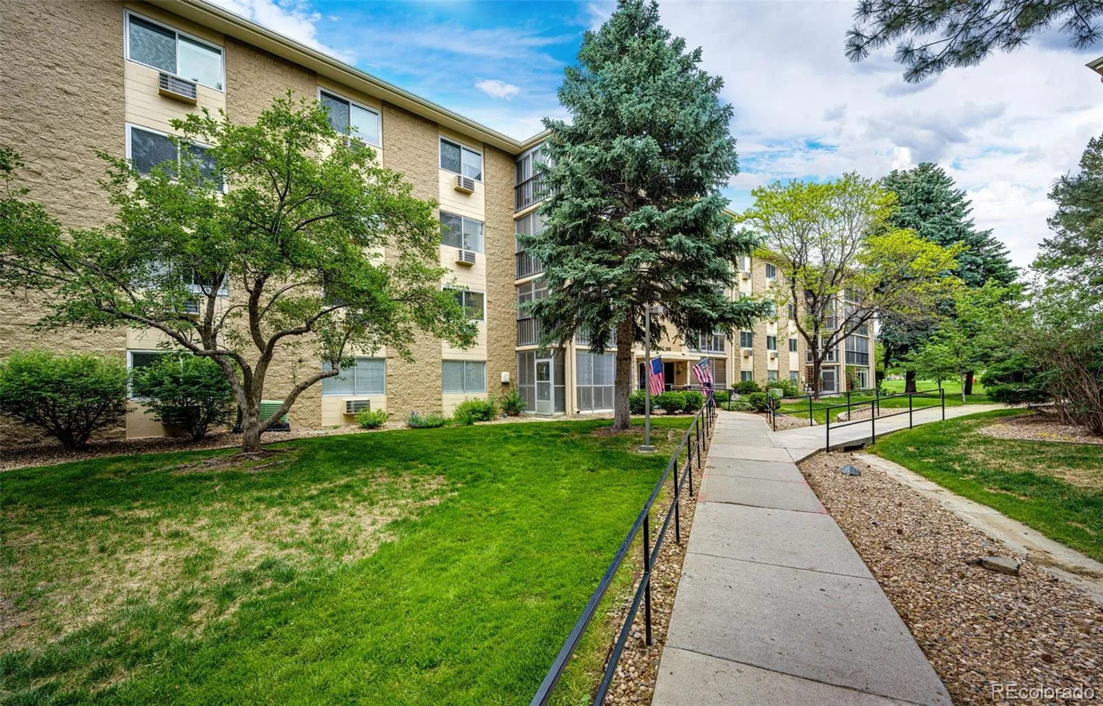 3082 S Wheeling Way #105 Aurora CO 80014 MLS #REC4979016 05292026222835 1600 25