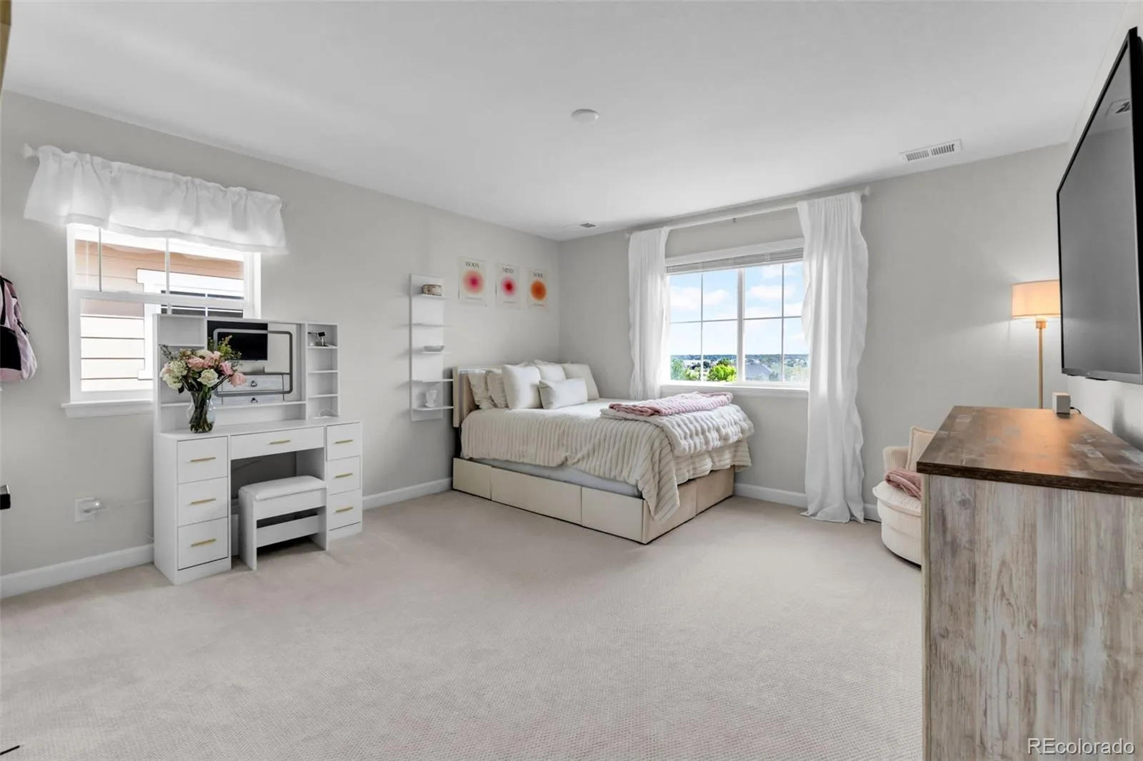 5534 Riverbend Avenue Longmont CO 80504 | MLS #REC4979592 08132026171907 1600 25