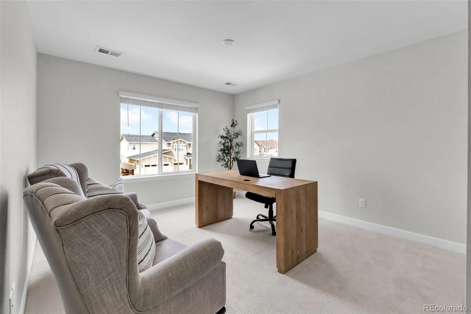 5534 Riverbend Avenue Longmont CO 80504 | MLS #REC4979592 08132026171907 1600 28
