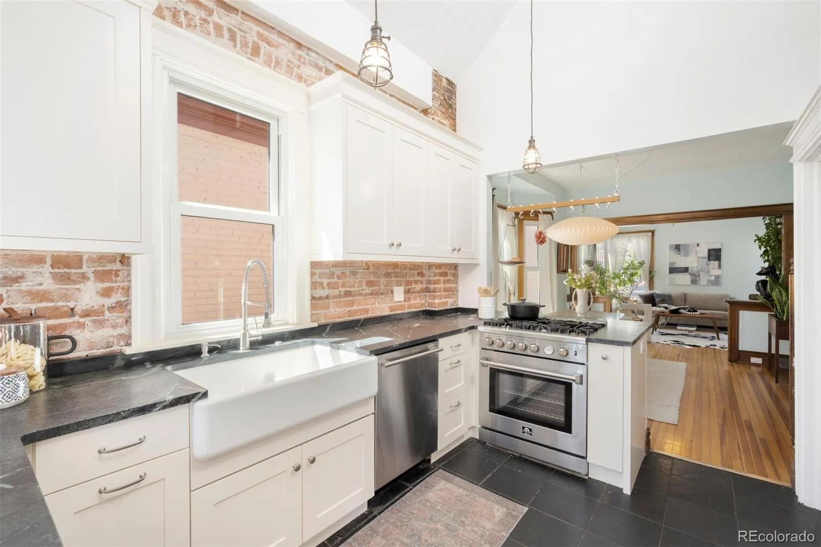 04162026225241 1600 12