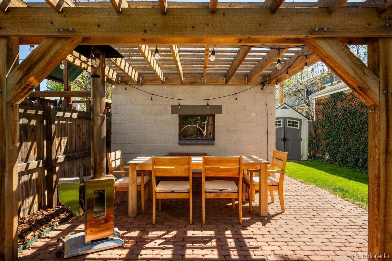 04162026225241 1600 31