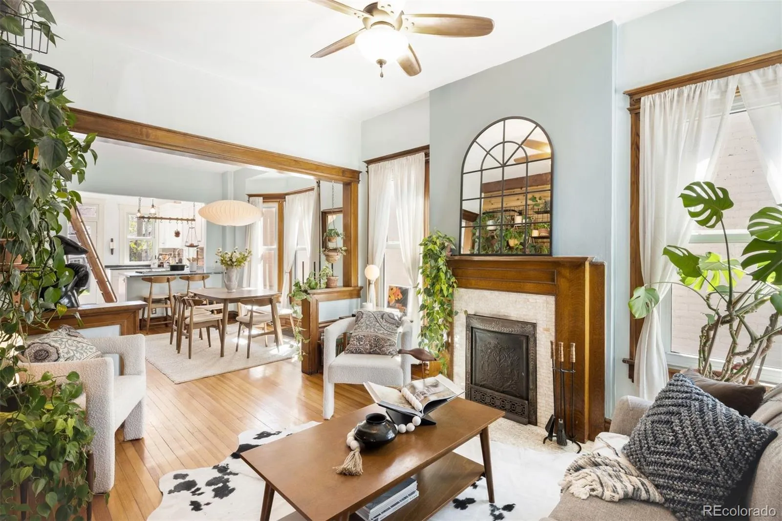 04162026225241 1600 8