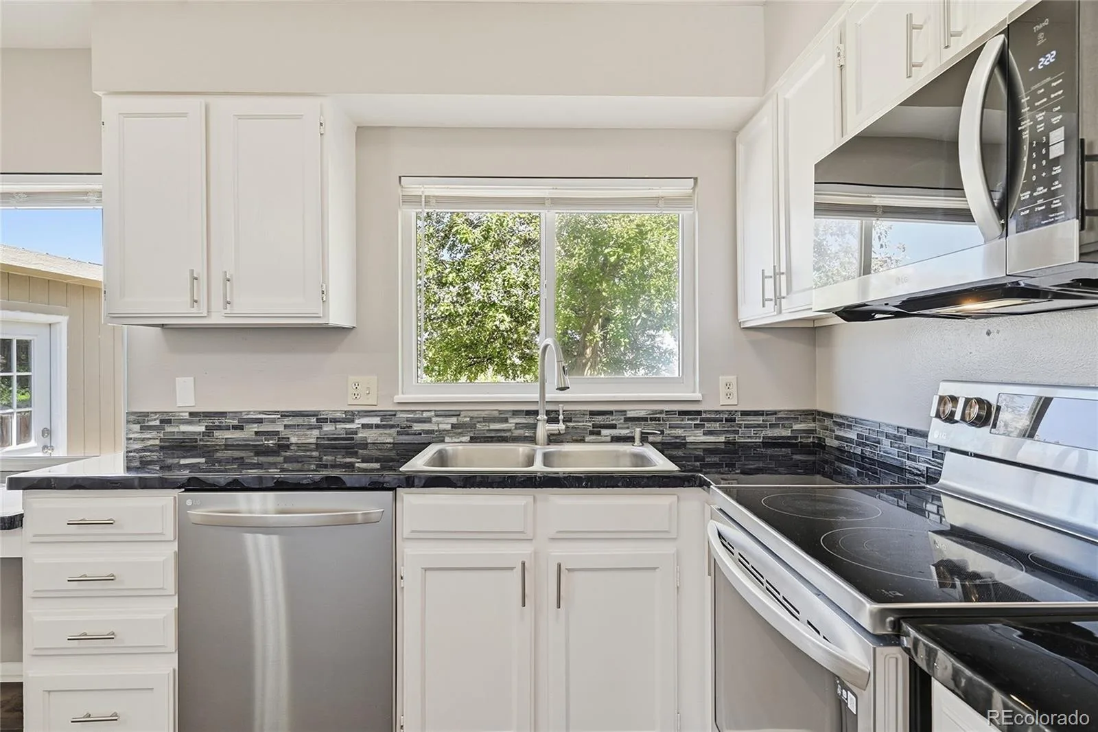 2008 S Idalia Street Aurora CO 80013 | MLS #REC4980668 06202026223821 1600 13