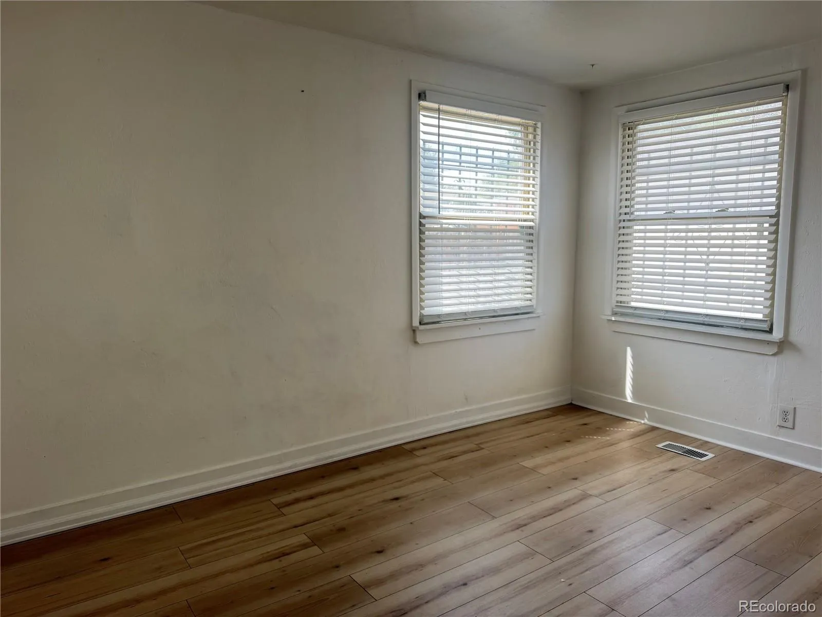 3837 W Bayaud Avenue Denver CO 80219 MLS #REC4982585 05142026181107 1600 7