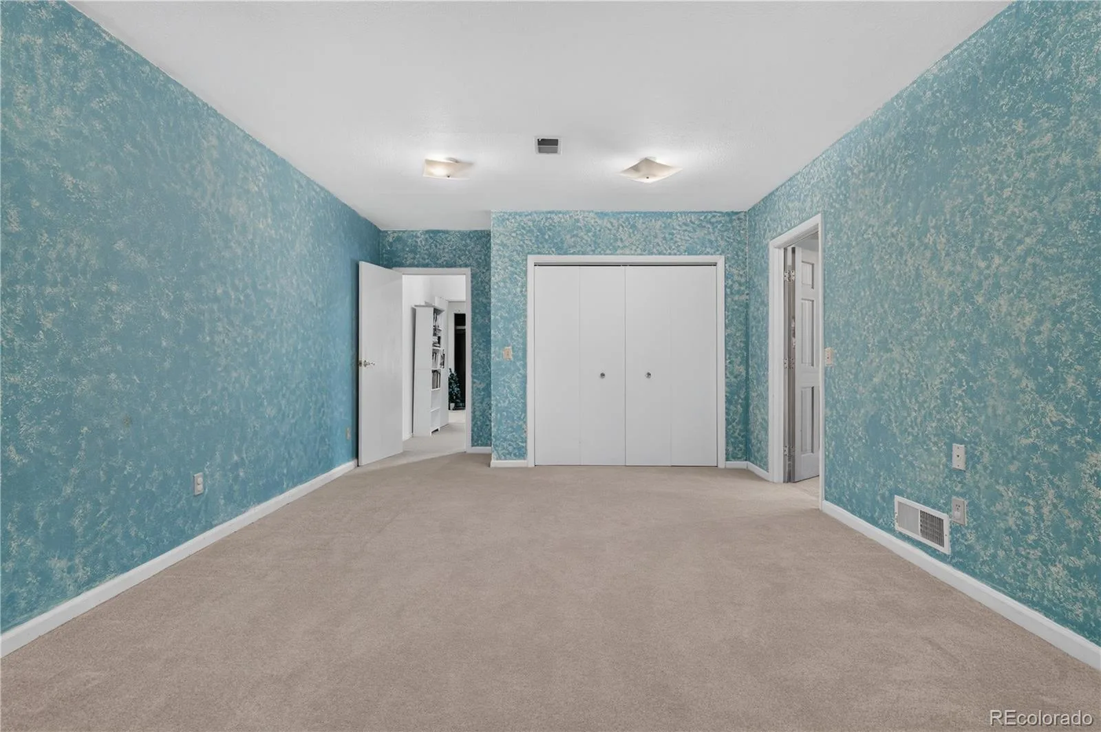7129 S Chapparal W Circle Aurora CO 80016 | MLS #REC4982615 08072026154915 1600 34