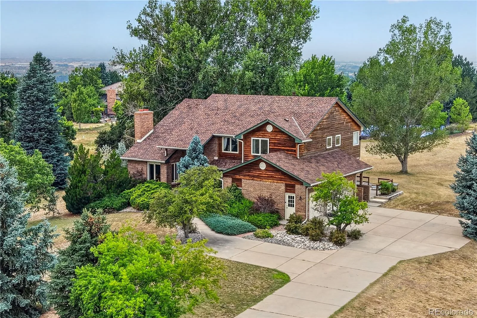 7129 S Chapparal W Circle Aurora CO 80016 | MLS #REC4982615 08072026154915 1600 42