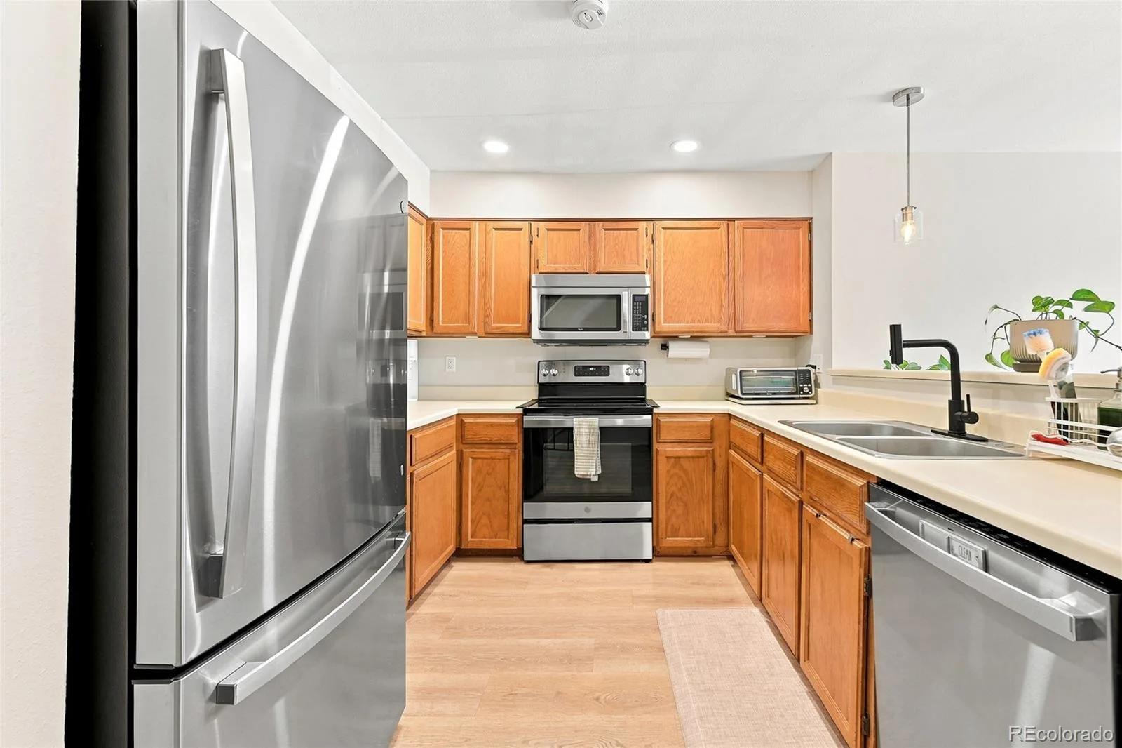 8775 W Cornell Avenue #14 Lakewood CO 80227 | MLS #REC4982626 08302026021450 1600 2