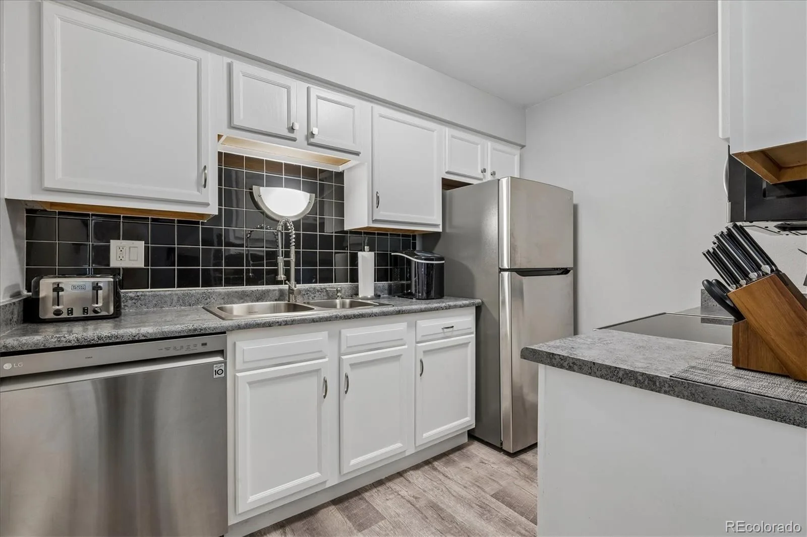 9195 E Lehigh Avenue #169 Denver CO 80237 | MLS #REC4982961 08202026154728 1600 7