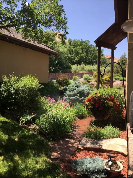 9193 S Buffalo Drive Littleton CO 80127 | MLS #REC4983777 08262026141739 800 4
