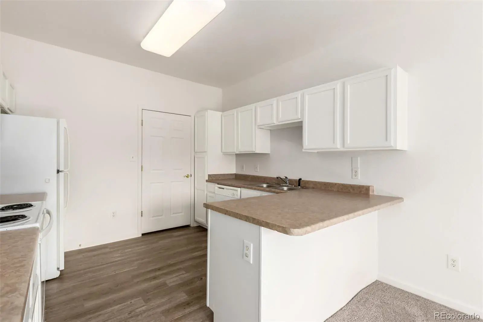 22545 E Ontario Drive #102 Aurora CO 80016 MLS #REC4984626 02192026050849 1600 12