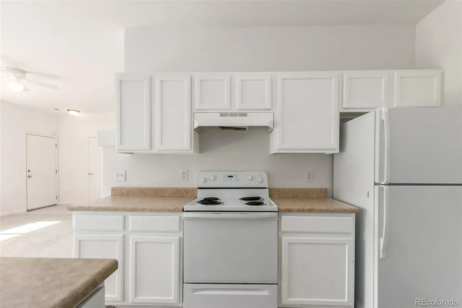 22545 E Ontario Drive #102 Aurora CO 80016 MLS #REC4984626 02192026050849 1600 13