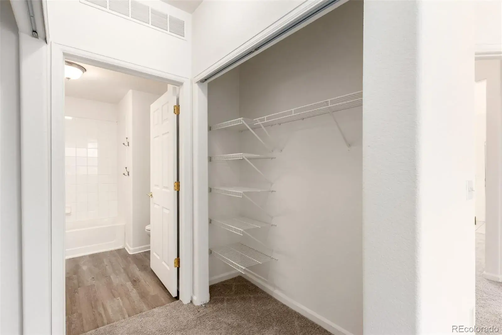 22545 E Ontario Drive #102 Aurora CO 80016 MLS #REC4984626 02192026050849 1600 20