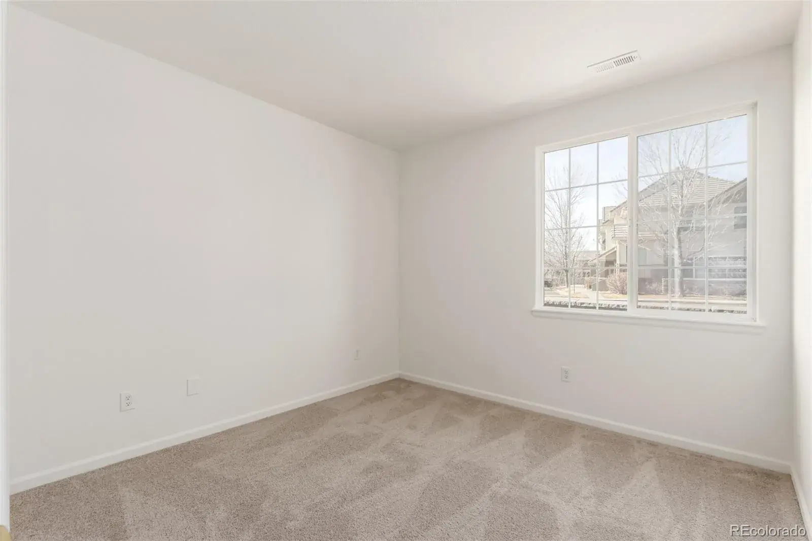 22545 E Ontario Drive #102 Aurora CO 80016 MLS #REC4984626 02192026050849 1600 26
