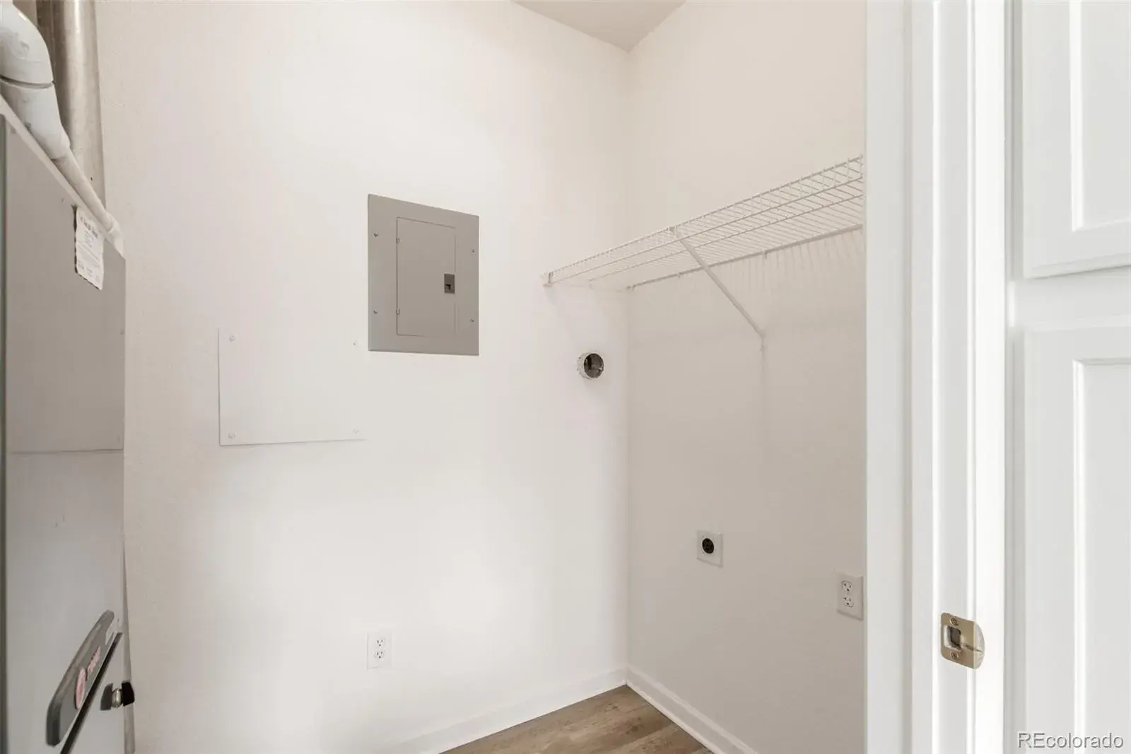 22545 E Ontario Drive #102 Aurora CO 80016 MLS #REC4984626 02192026050849 1600 33