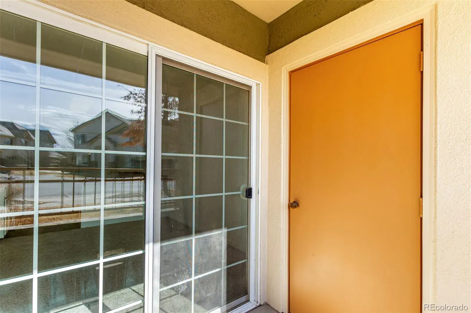22545 E Ontario Drive #102 Aurora CO 80016 MLS #REC4984626 02192026050849 1600 36