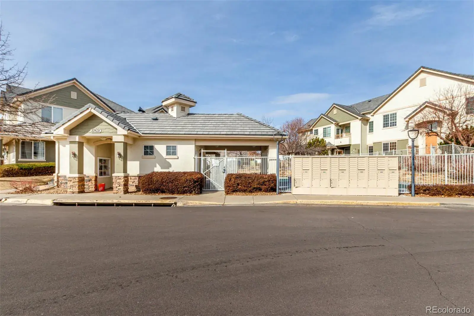 22545 E Ontario Drive #102 Aurora CO 80016 MLS #REC4984626 02192026050849 1600 40
