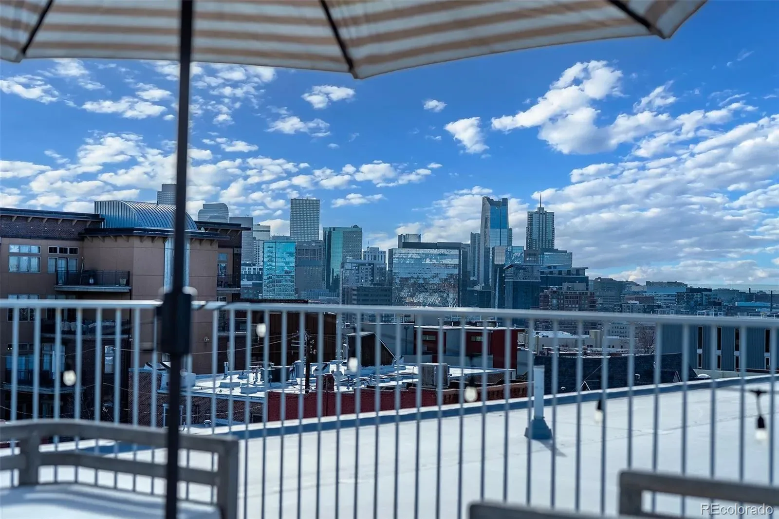 03102026002748 1600 44