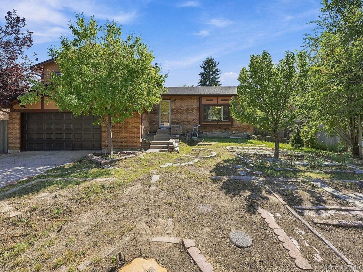 11052 E Ohio Place Aurora CO 80012 | MLS #REC4985983 MLS #REC4985983 image #0