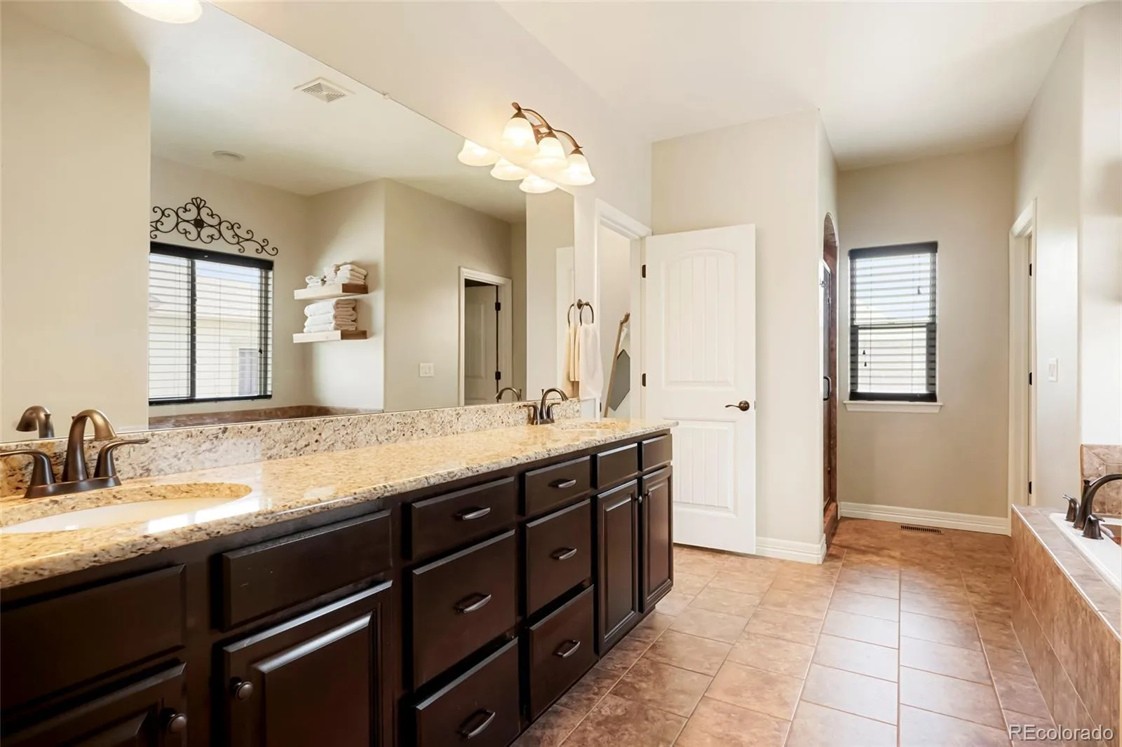 7995 Angel View Drive Frederick CO 80530 | MLS #REC4989244 08262026154748 1600 21