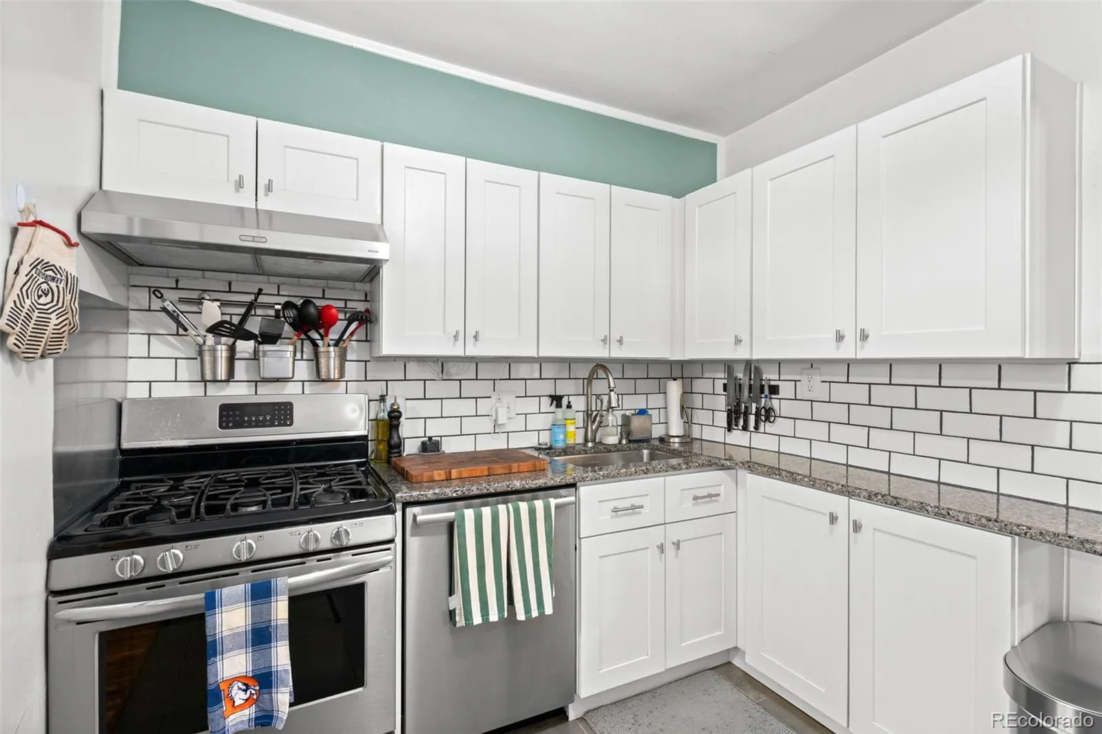 3850 E 17th Avenue #5 Denver CO 80206 MLS #REC4989250 05152026195711 1600 8