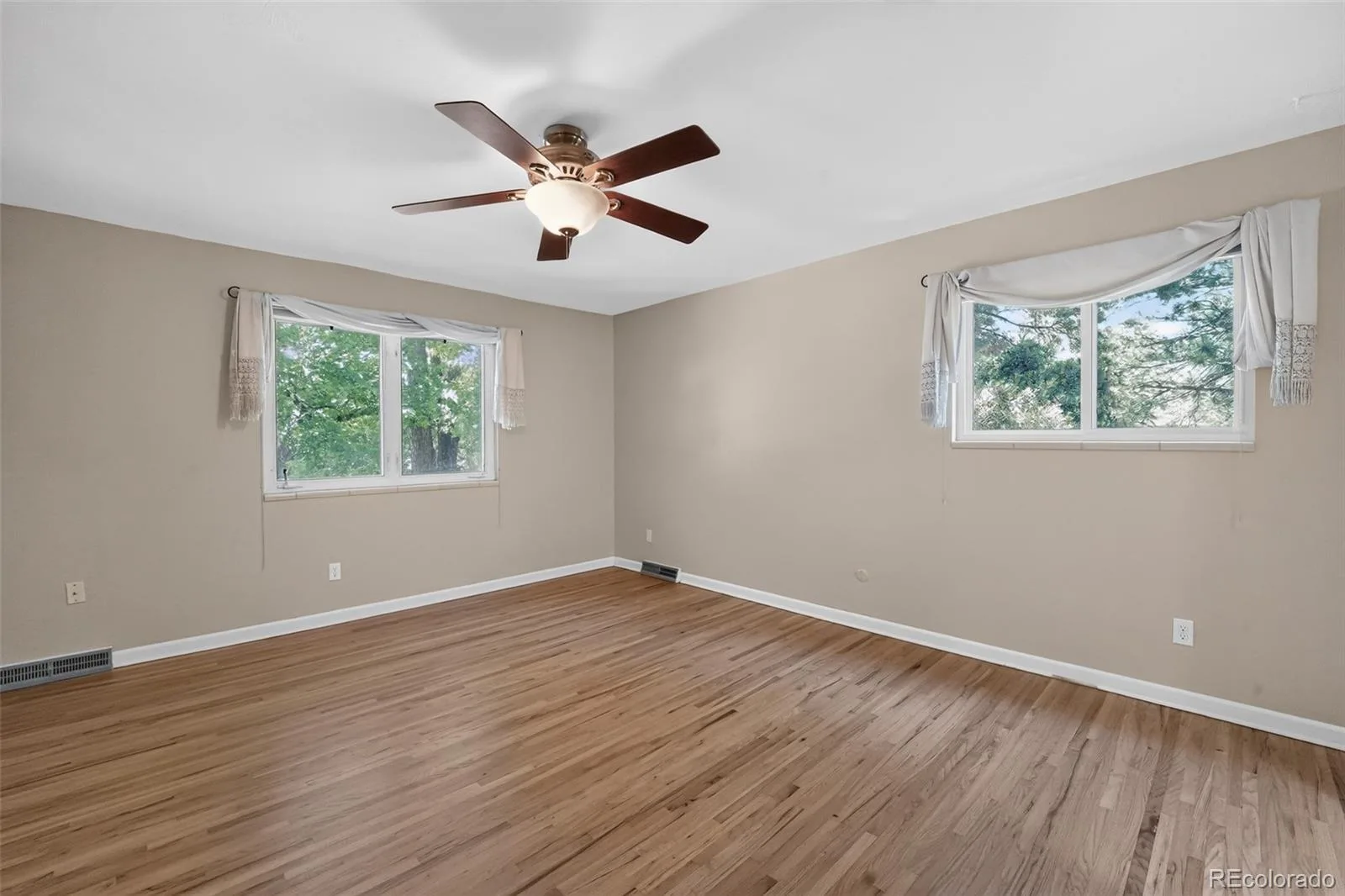 8047 W Harvard Drive Denver CO 80227 | MLS #REC4989291 08262026154756 1600 17