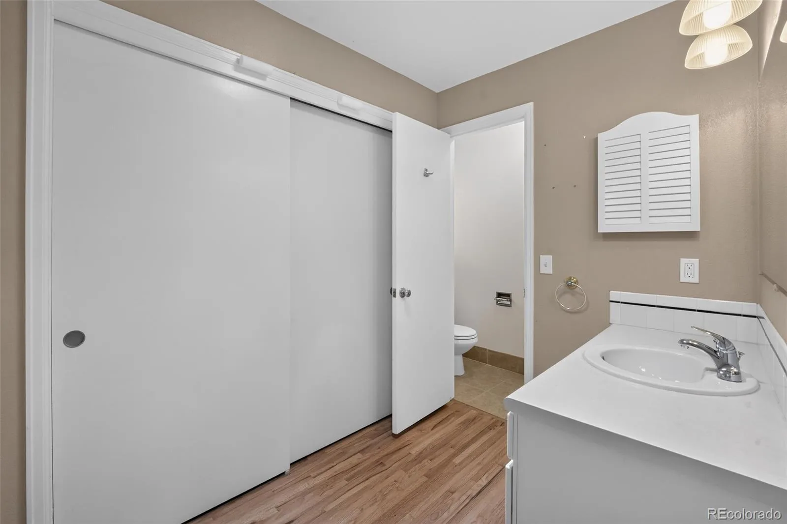 8047 W Harvard Drive Denver CO 80227 | MLS #REC4989291 08262026154756 1600 20
