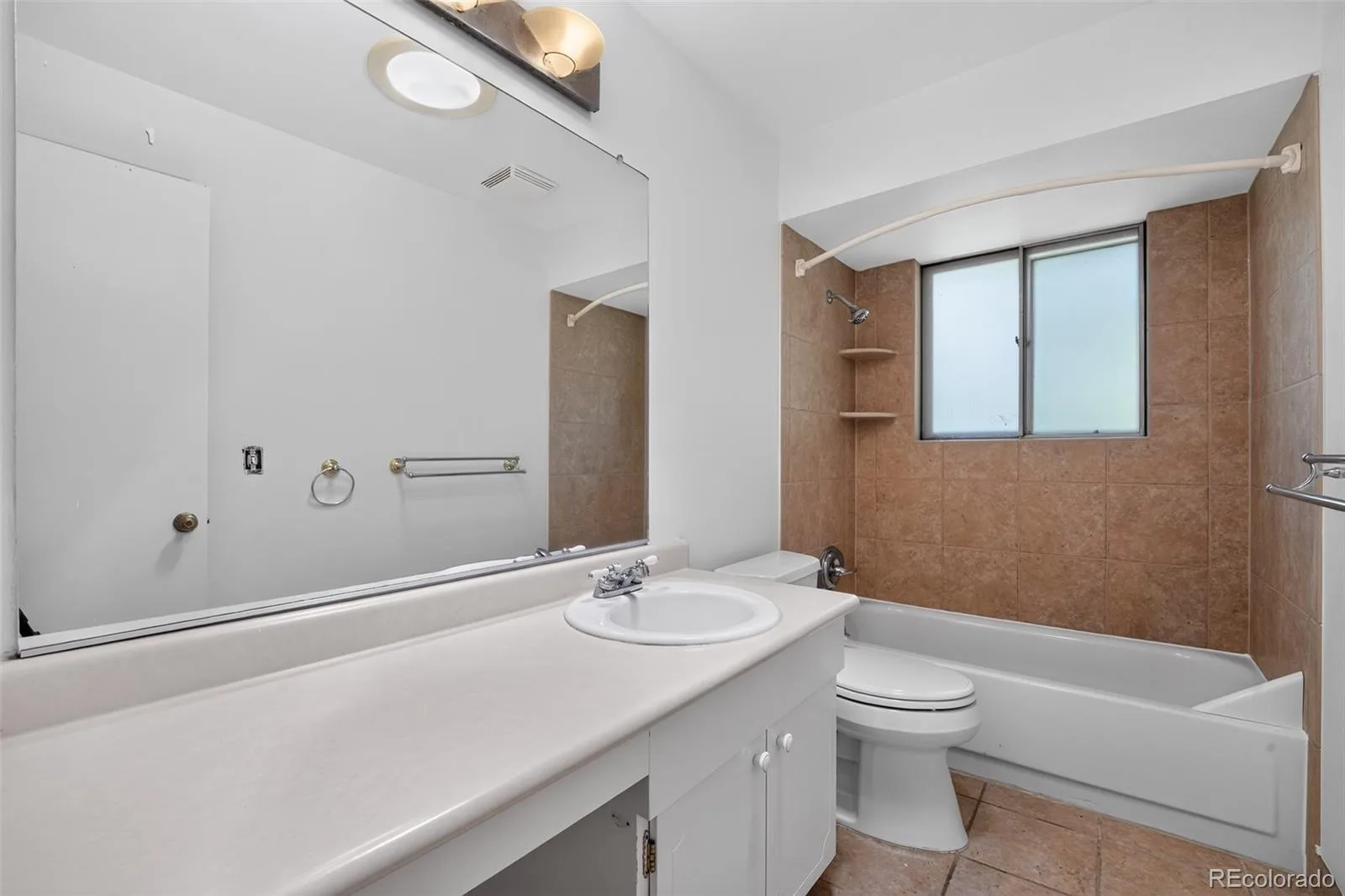 8047 W Harvard Drive Denver CO 80227 | MLS #REC4989291 08262026154756 1600 23