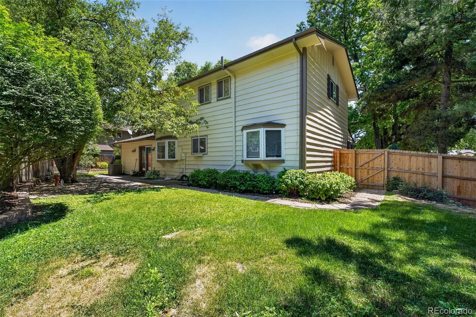 8047 W Harvard Drive Denver CO 80227 | MLS #REC4989291 08262026154756 1600 29