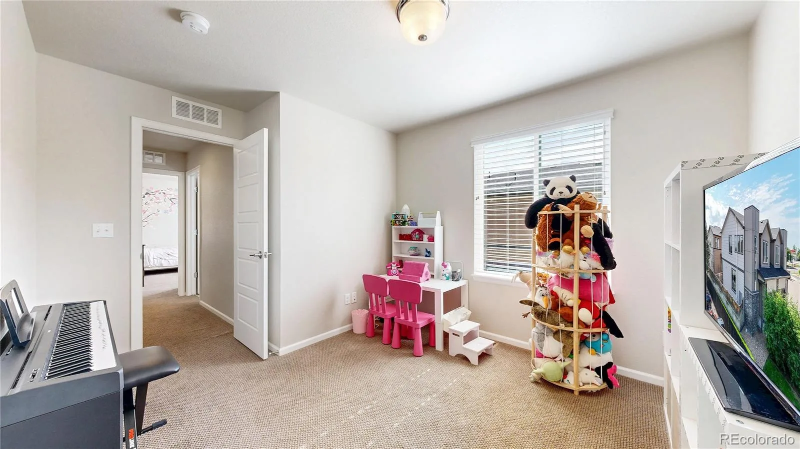 12211 Claude Court Northglenn CO 80241 | MLS #REC4993399 06142026233938 1600 21