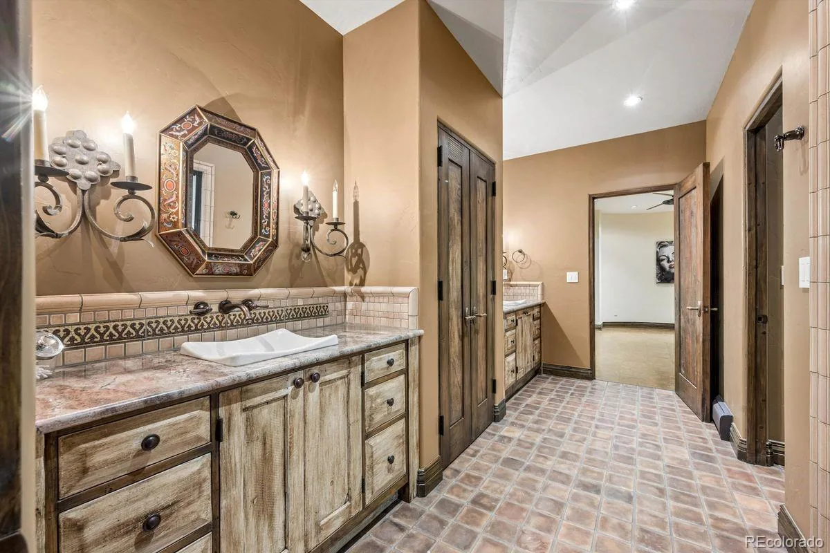 2550 S Columbine Street Denver CO 80210 MLS #REC4993614 07142026180341 1200 39