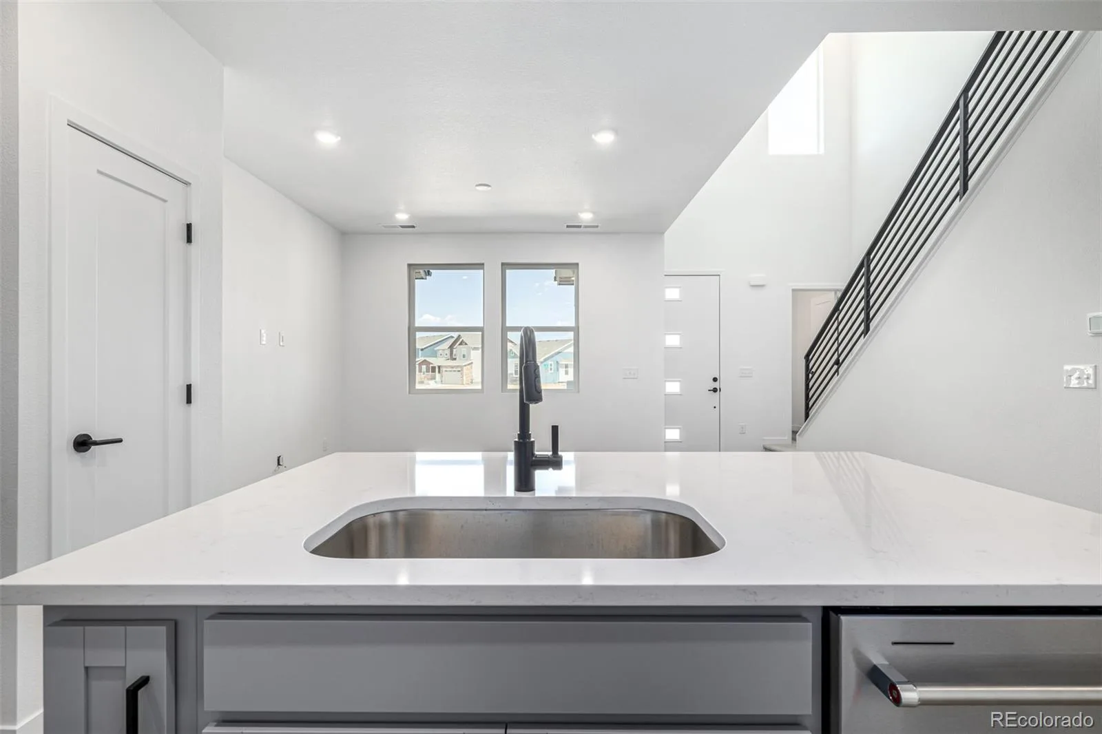 5688 N Killarney Court Aurora CO 80019 | MLS #REC4995076 07302026213622 1600 19