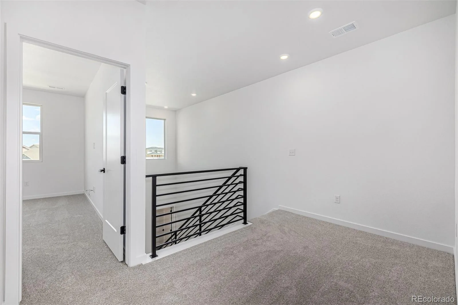 5688 N Killarney Court Aurora CO 80019 | MLS #REC4995076 07302026213622 1600 26